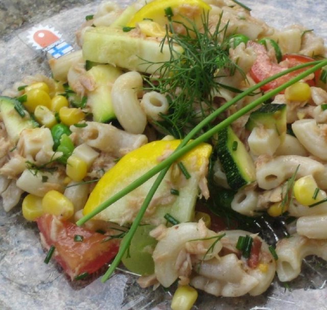 Maukas tonnikalasalaatti