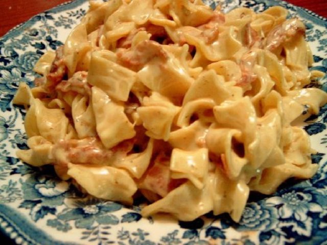 Nopea kermainen kanapasta-image