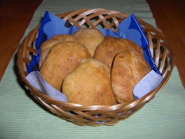 Porkkanasämpylät