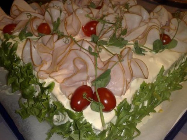 Voileipäkakku (kana)