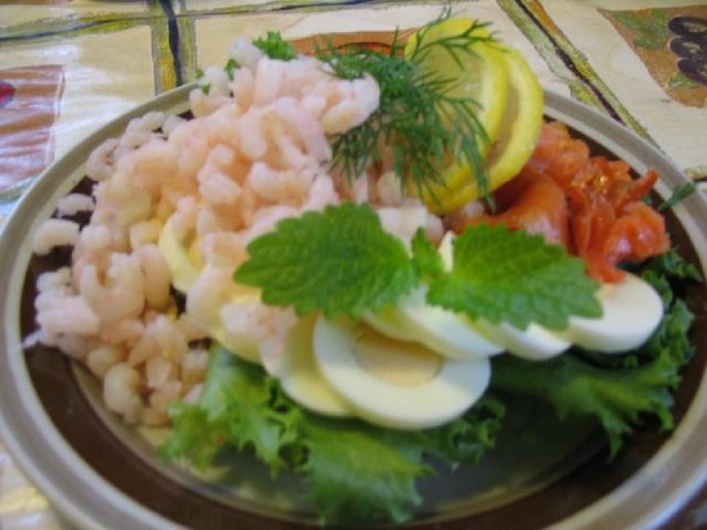 Täytetty leipä