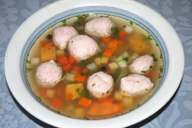 Siskonmakkarakeitto-image