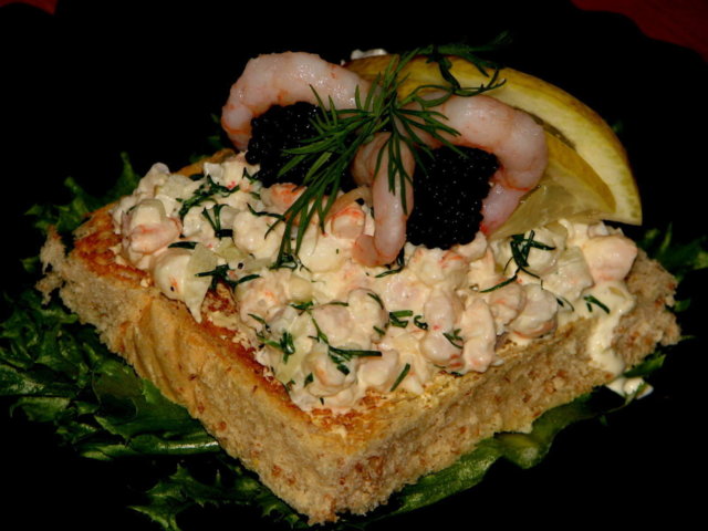 Toast Skagen - Resepti