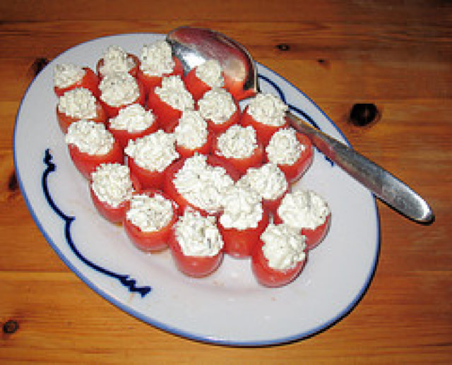 Vuohenjuustoa Tomaattia