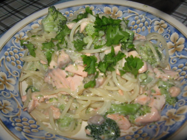 Helppo Lohipasta