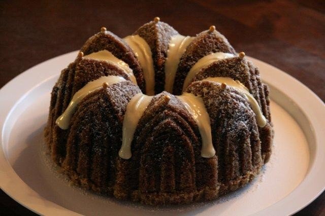 Banaanisuklaakakku