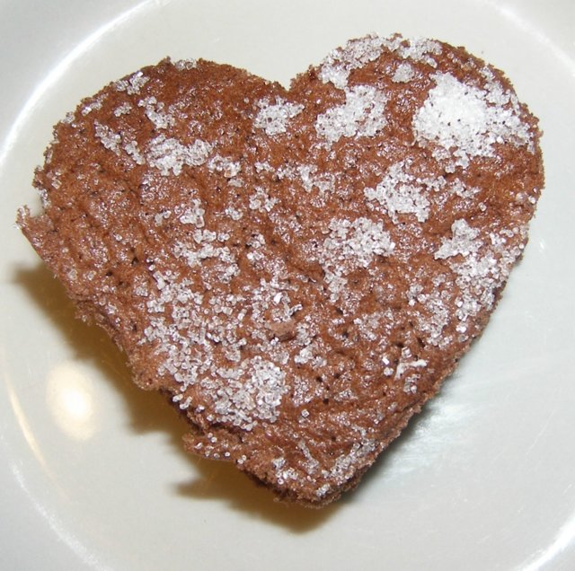 Reseptikuva: Suklaiset sydänleivonnaiset/suklaakääretorttu 2