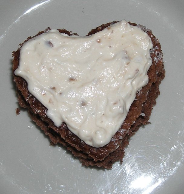 Reseptikuva: Suklaiset sydänleivonnaiset/suklaakääretorttu 4