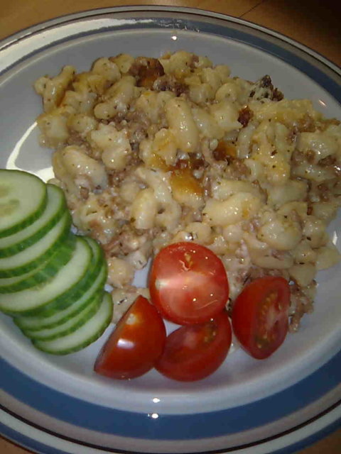 erinlainen makaroonilaatikko