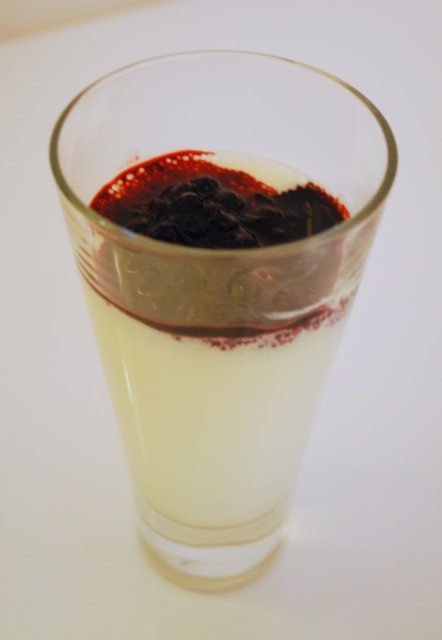Kevyempi pannacotta