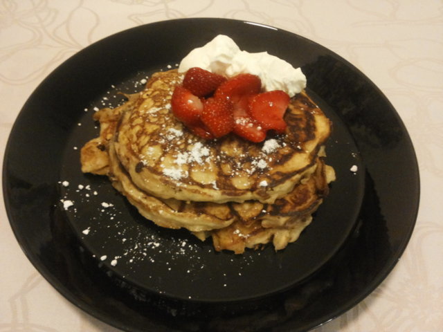 Piimäpannarit (IHOP's Buttermilk Pancakes)