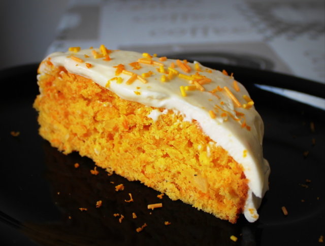 Valkosuklaa Porkkanakakku Resepti Kotikokki Net Jos sinulla ei ole joululahjaideoita laeheisillesi, mutta viitseliaeisyyttae loeytyy senkin edestae, mikset antaisi ruokalahjaa? kotikokki