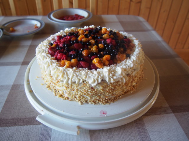 Marjainen Täytekakku