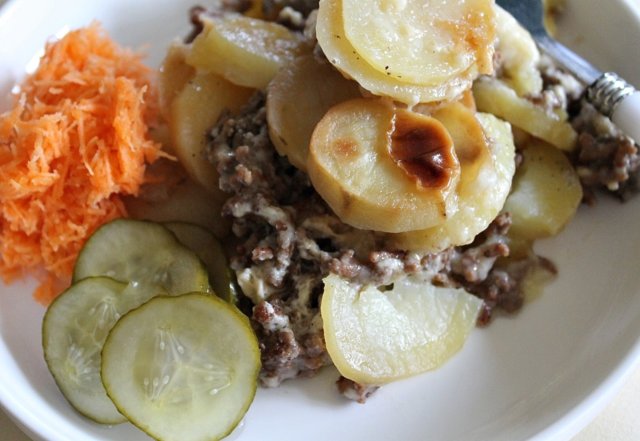 Muistojen perunajauhelihalaatikko