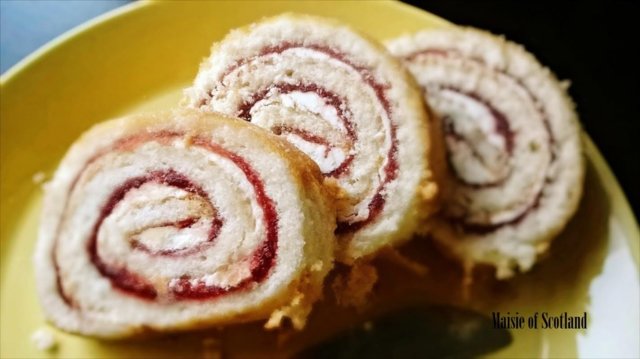 Helppo vaniljakääretorttu (G)