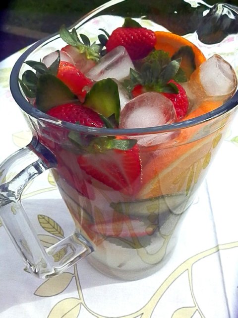 Mansikka-mojito