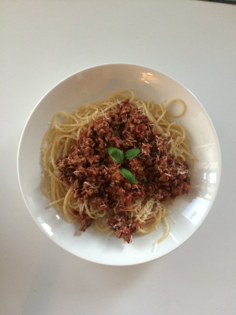 Tulinen bolognesepasta