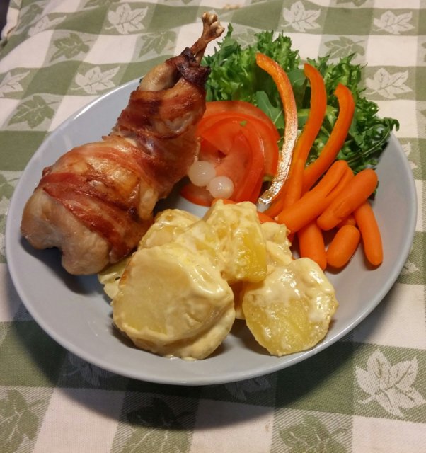 Viiriäistä pekonilla