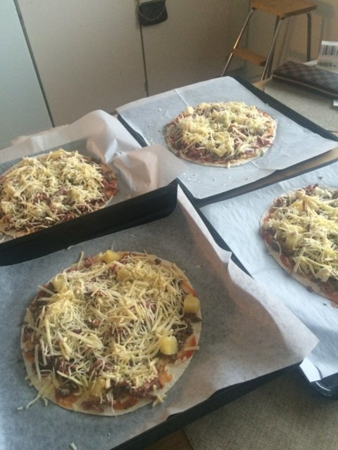 tortilla pizza (nopea)