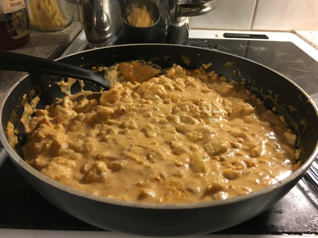 Reseptikuva: Kanaa currykookos-kastikkeessa 1