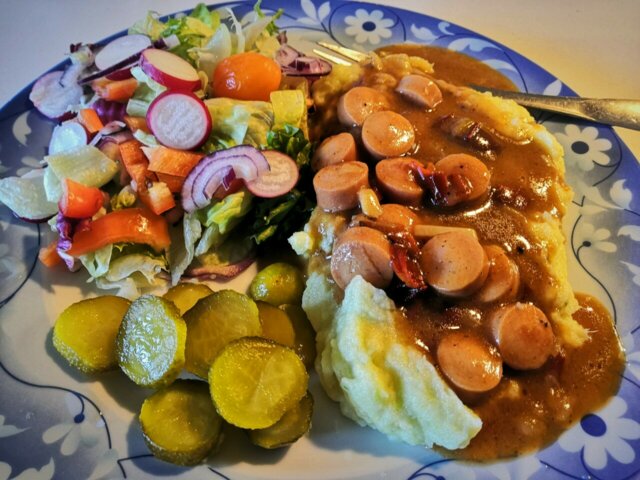 Paprika-nakkikastike