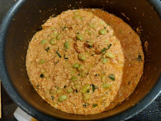 Mutter paneer, intialainen tofukastike