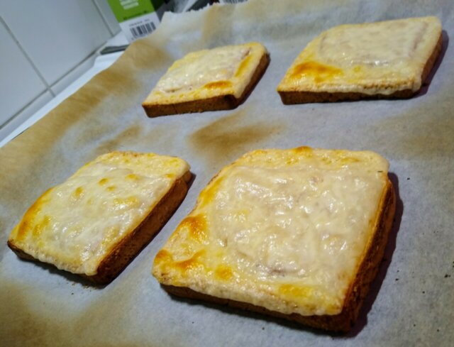 Nopsa lämminleipä