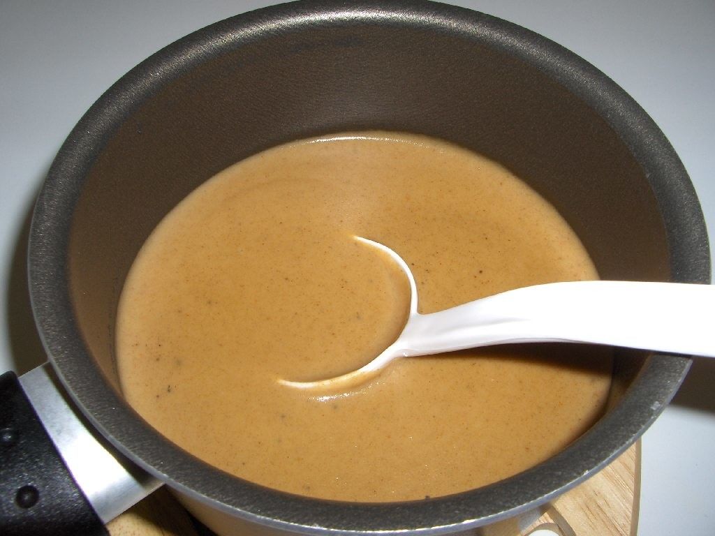 Kermainen ruskeakastike Resepti