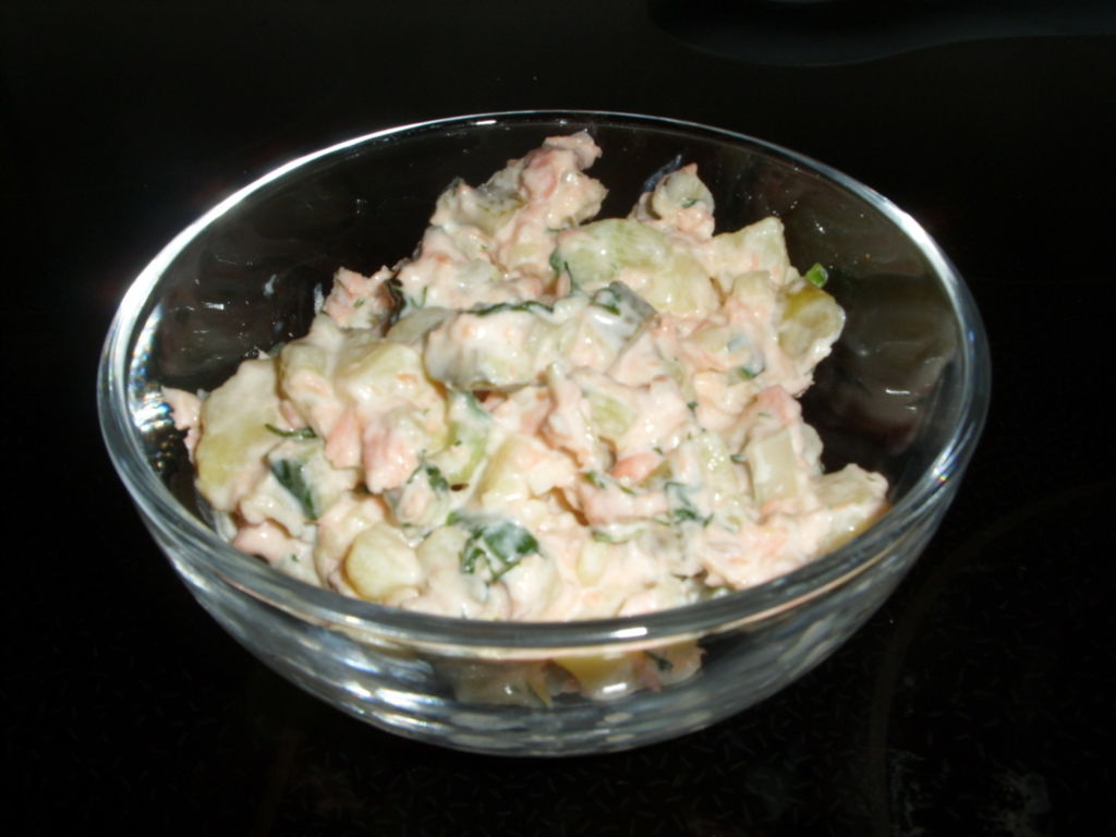 Savulohisalaatti Resepti