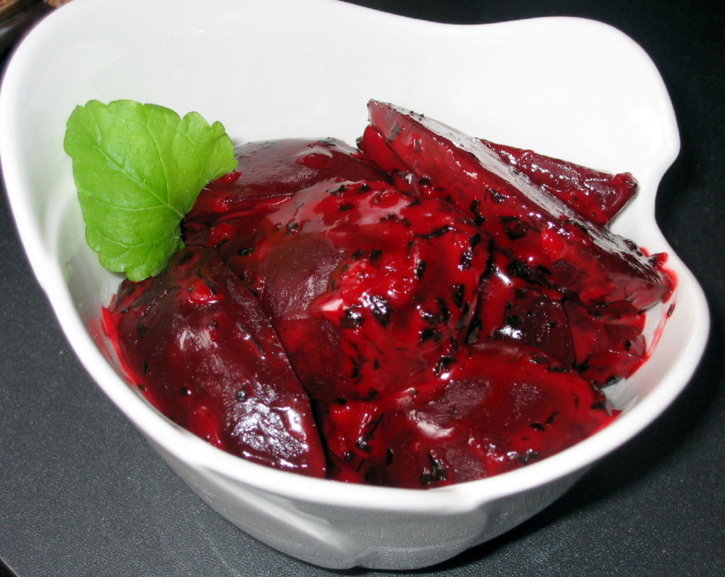 Piparjuurikastike lihalle