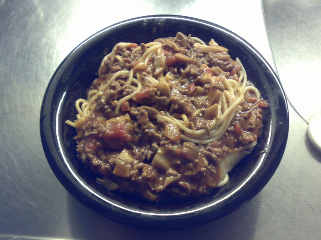 SPAGHETTI BOLOGNESE Resepti