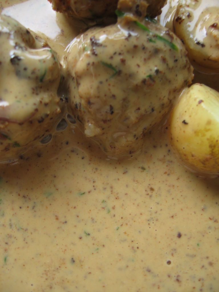 Kastike lihapullille Resepti