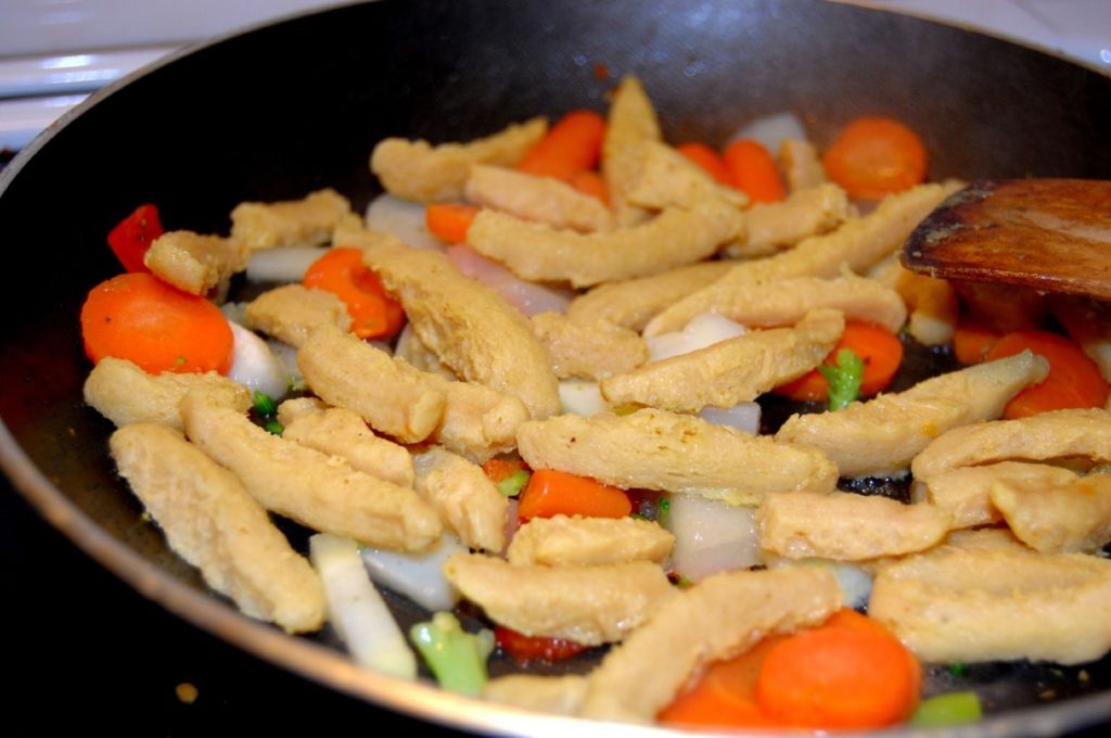 Currykanakastike