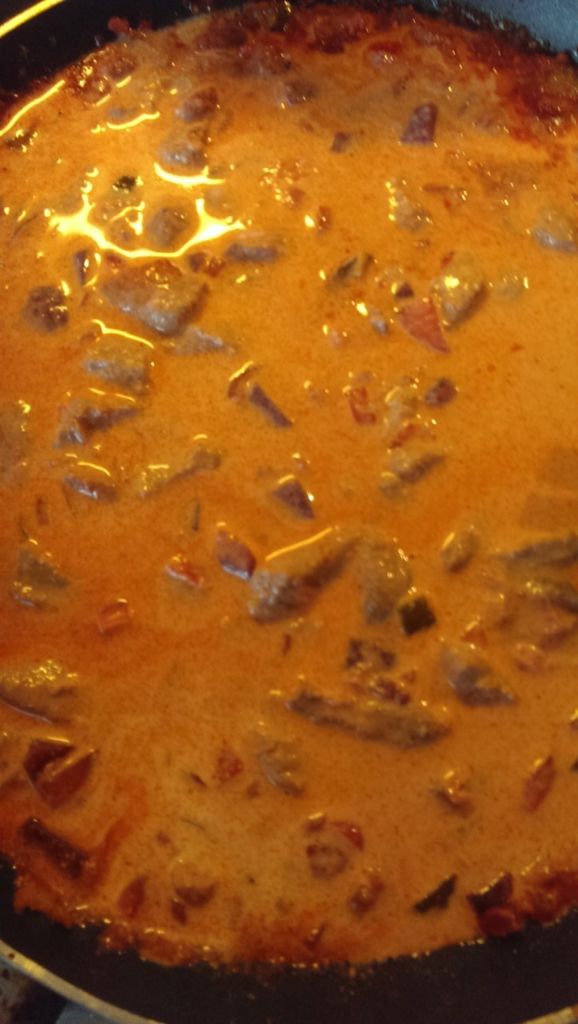 porsaan kinkkusuikale kastike Resepti