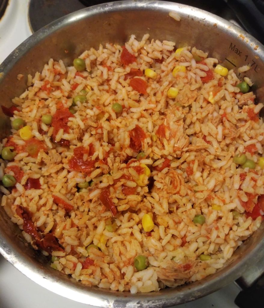 Tomaattitonnikala risotto Resepti