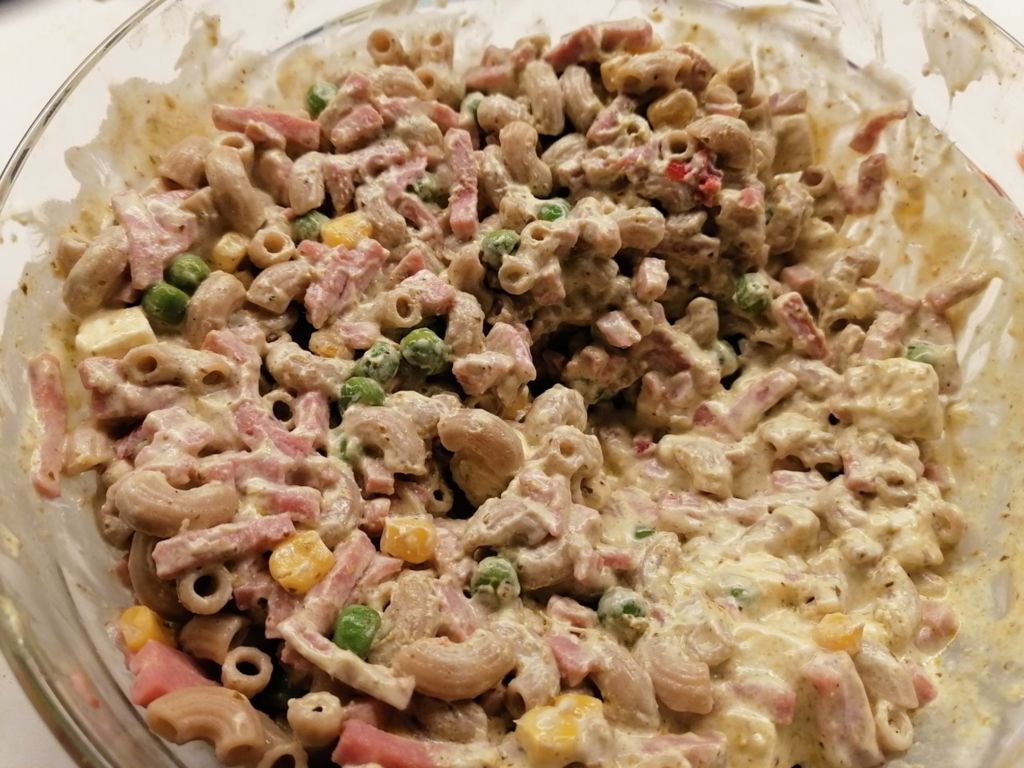 Kinkkupastasalaatti Resepti